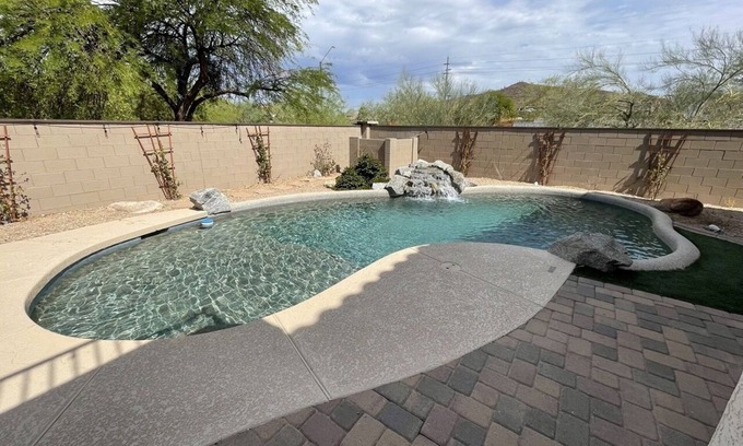 Tramonto Casa | Clean Modern Spacious Home w/Heated Pool