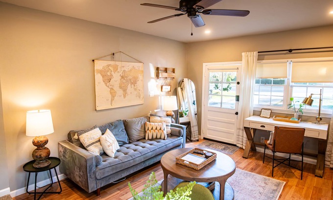 Charleston Casa | Clean, Private Guesthouse-9 min. to Downtown Charleston, 15 min. to FollyBeach!