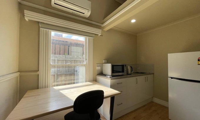 Seymour Casa | Clean, secure studio