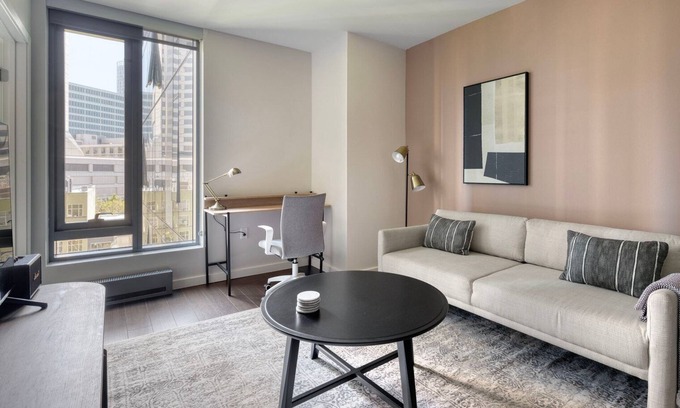 Downtown San Francisco Apartamento | Clean Soma 1BR w/ Gym & Yoga, nr Tech Companies, by Blueground