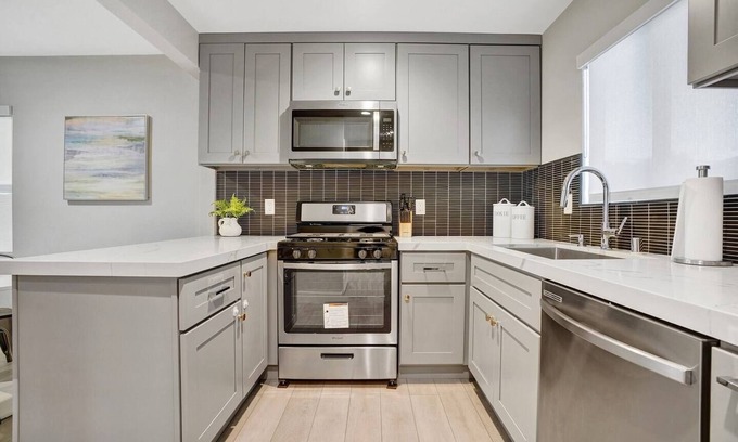 Fullerton Casa | Clean & Spacious 2BR/2BA Near Disney