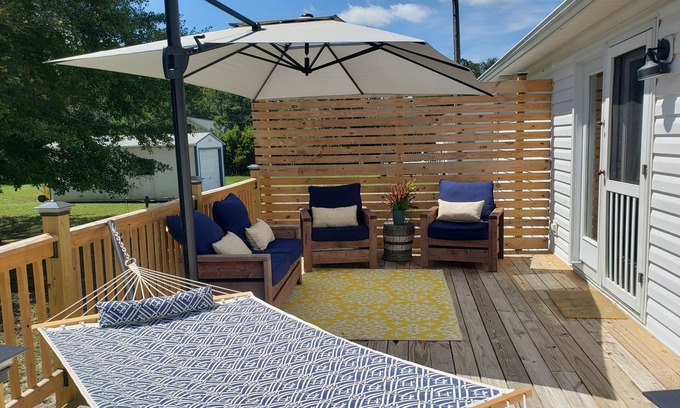 Hampstead Casa | Cleanest place to lay your head-Relax and Recharge @ The Break-Away!