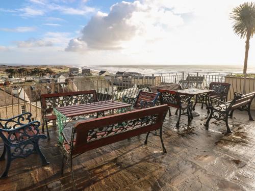 Pendine Casa | Clear View