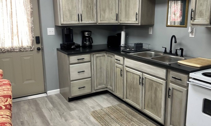 Newcomb Apartamento | CLEARFORK CREEK LODGING & RV CAMPGROUND#4
