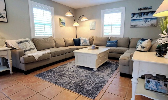 Clearwater Casa | Clearwater Coastal Bungalow
