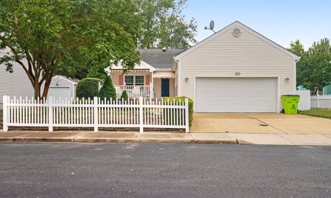 Clearwater Casa | Clearwater - Jamestown Cir | House in Frankford