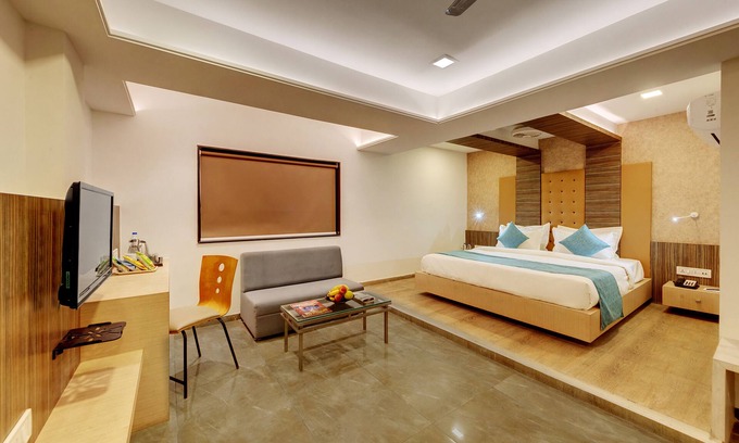 Jamnagar Hotel | Click Hotel By Suba