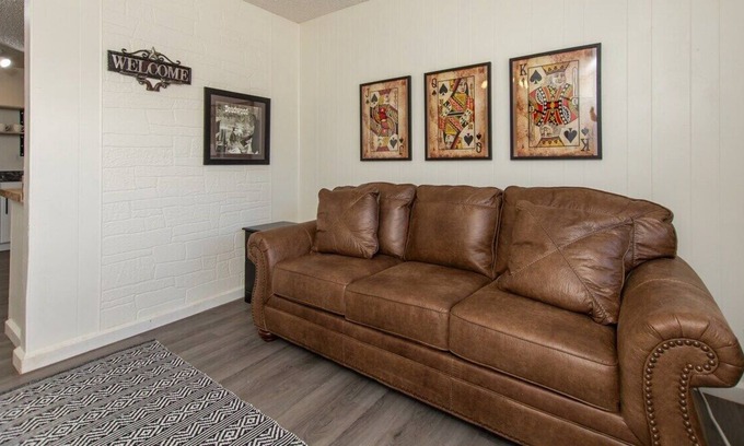 Rimrock Apartamento | *Cliff View Apts #1*King Bed*Central Location*