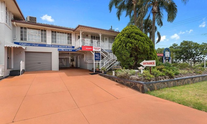 Newtown Hotel | Clifford Park Motor Inn