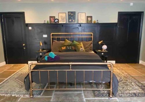 Clifton Apartamento | Clifton Georgian Townhouse, Downstairs Ensuite Room & Light Plant Based Breakfast