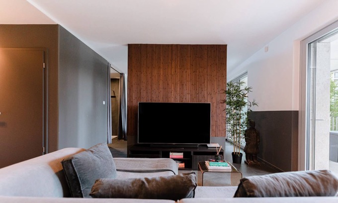 Gasperich Apartamento | Stylish Apt w balcony, Cloche dOr ID103