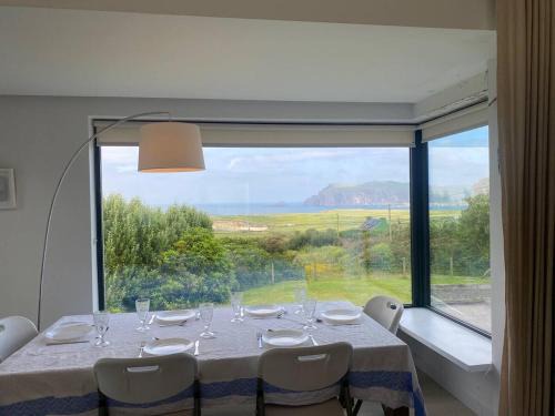 Dunquin Casa | Clogher Beach View - Scenic