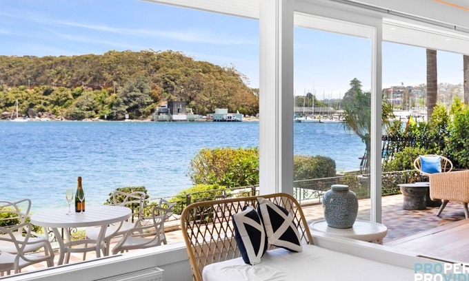 Clontarf Casa | Clontarf Beachfront Cottage