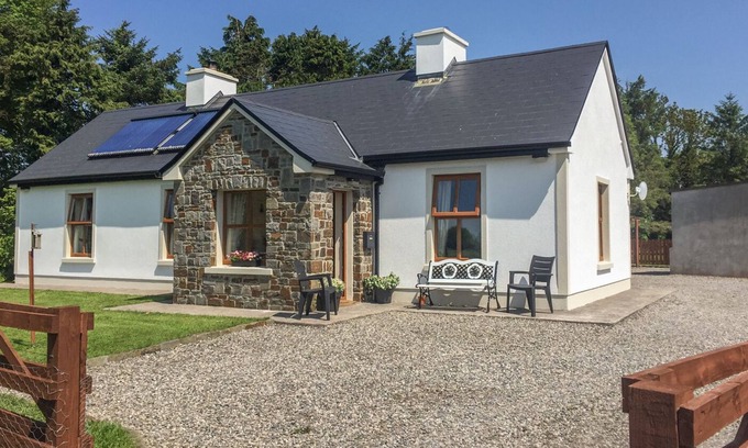 Cloonkee Cabaña | Cloonkee Cottage, BALLINA, CONDADO DE MAYO