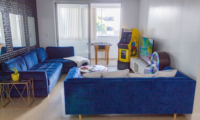 Ludlam Apartamento | Apartamento Tropical cerca del Aeropuerto/ Puerto de Cruceros