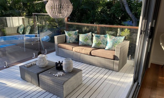 Southport Casa | Close to Beach private house pool family pet friendly