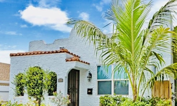 Southwest Casa | Close to beach & shopping & airport Charming Mission Style Home built in 1926.