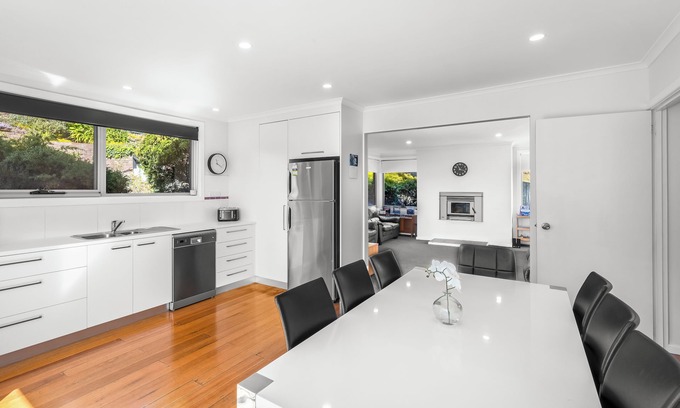 West Hobart Casa | Cerca de la ciudad, entorno tranquilo.