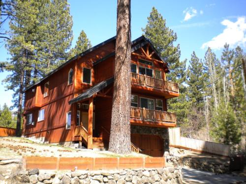 Black Bart Casa | Close To Everything Newly Built With Games Room