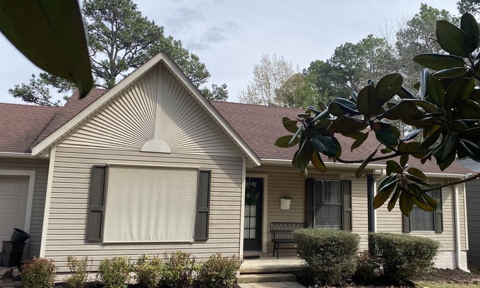 Higden Casa | Close to everything! 2 miles to Shiloh Marina, swim beach, boat rental & launch