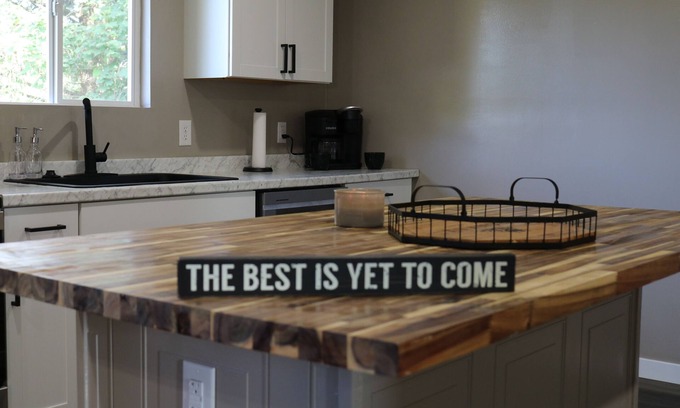 Westover Casa | Close to Everything Spacious 5Bdr Mountaineer Retreat Morgantown - Sleeps 14