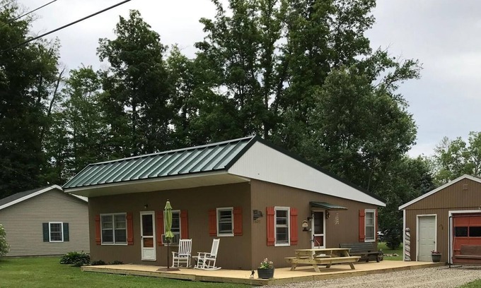 Chautauqua Cabaña | Snug Harbor Hideaway Cottage