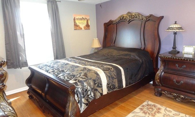 Rochester Casa | Close to Mayo & Shops, 1 step entry CoveredByFaith