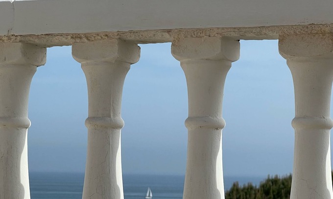 Urbanizacion Puerto de Estepona Casa | Close to the beach, central, private garden and fantastic views