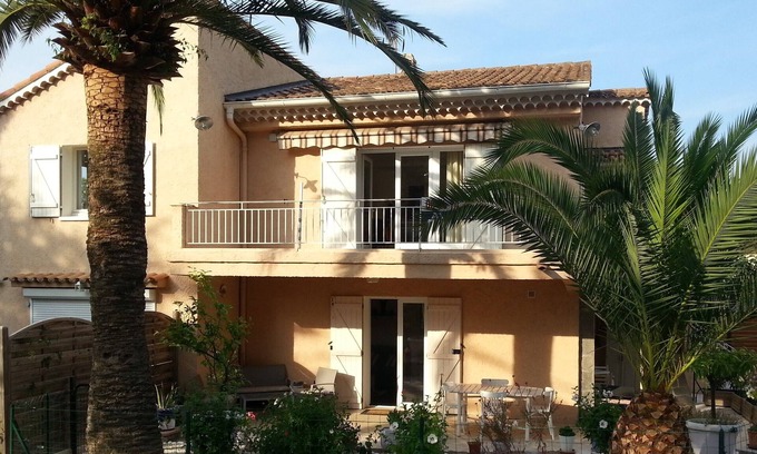 Boulouris-sur-Mer Apartamento | Cerca del mar y de las tiendas, zona boscosa tranquila, apartamento en la primera planta.
