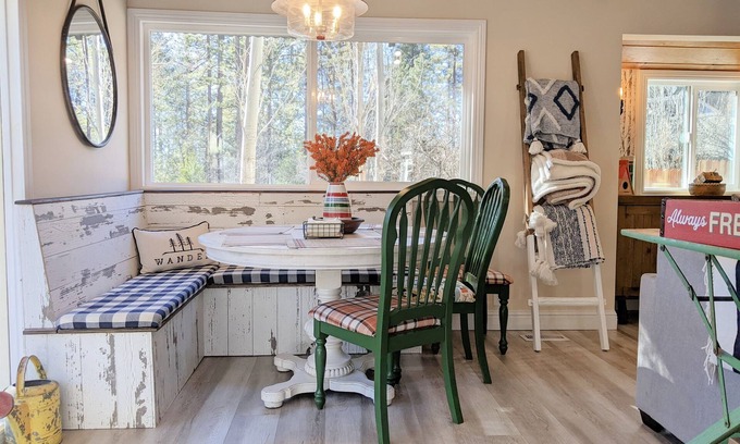 Idyllwild Cabina | Close to town & Newly Renovated, Large Gated Yard