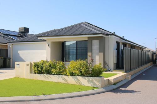 Brabham Casa | Close to Wild Life Park and shopping, Cosy living