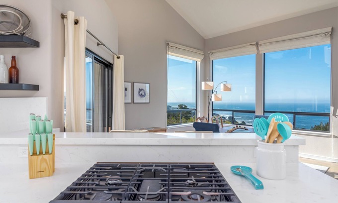Sea Ranch Casa | Cloud 9 | Ocean Views | Sleeps 8!