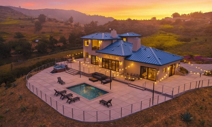 Malibu Casa | Cloud-Break Ridge | Pool, Spa -Epic Mountain Views