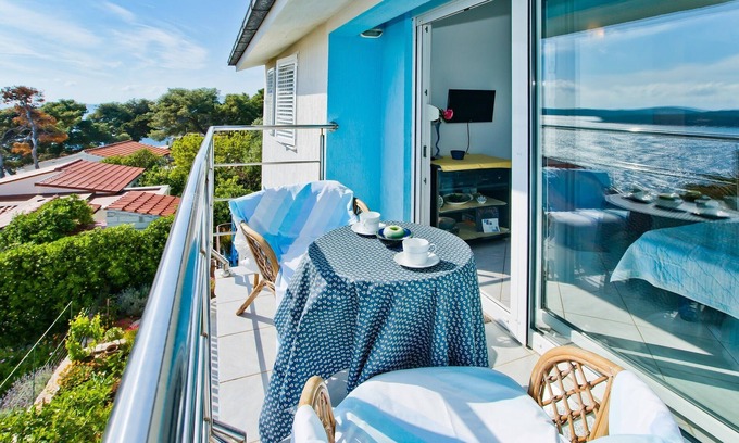 Krizni rat Apartamento | Cloud- Studio apartment with Balcony and Sea View