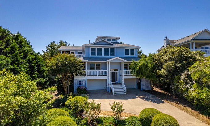 Duck Casa | Cloudbreak: Pet Friendly, Oceanside, Hot Tub, Community Amenities!