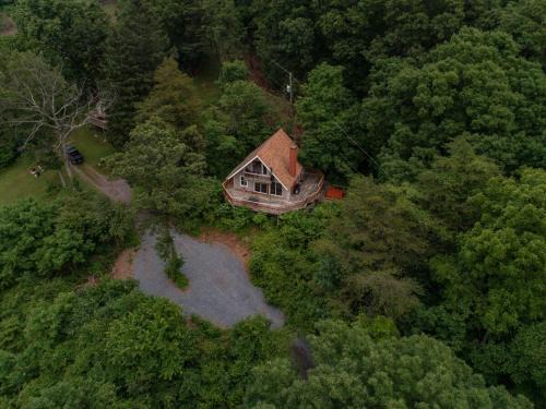 Rileyville Casa | Clouds Cabin - HotTub, Mtn View, Pets