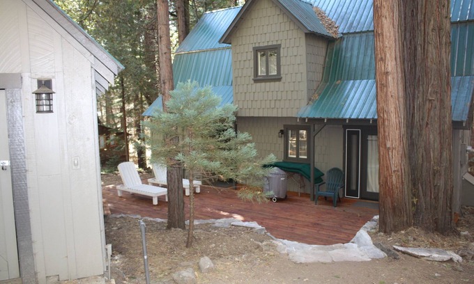 Camp Nelson Cabina | Cabaña del trébol en el bosque nacional Sequoia, no cerca del parque nacional