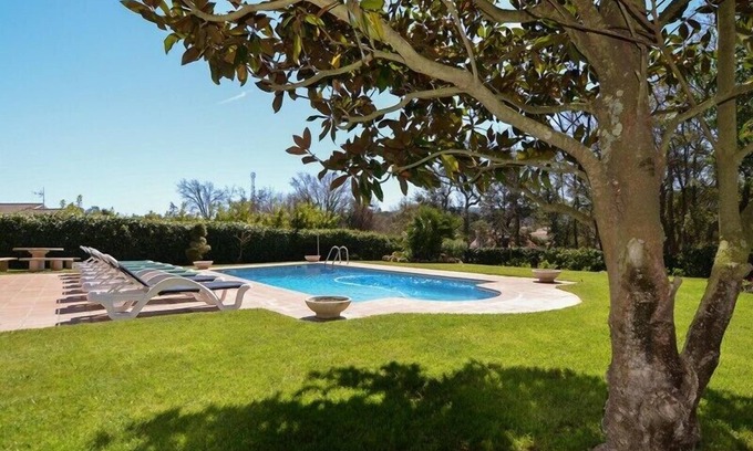Can Carbonell Villa | Club Villamar - Bonita casa, decorada al estilo español con piscina privada y un gran jardin con ...