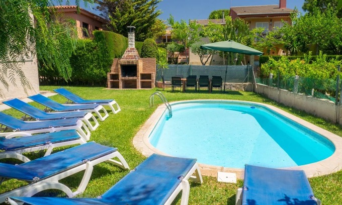 Calafell Villa | Club Villamar - Bonita villa y amplia en zona muy tranquila. Esta muy próxima a todos los servici...