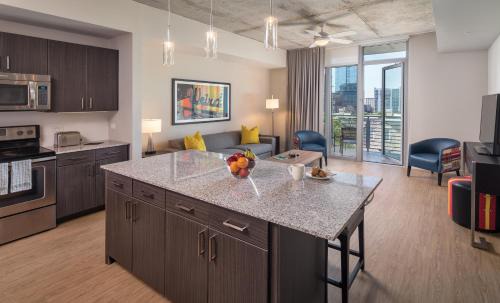 Civic District Complejo | Club Wyndham Austin