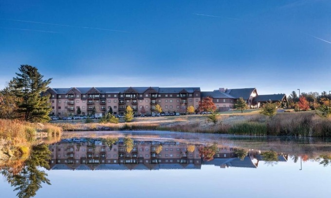 Lake Delton Condominio | Club Wyndham Glacier Canyon 3 BR Presidential, Water Park Passes included