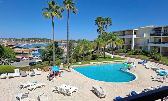 Alvor Apartamento | Clube Alvor Ria - riverfront one bedroom apartment with fabulous harbour views