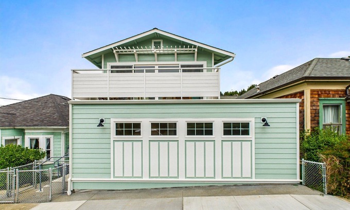 Arcata Casa | Coach House with Loft