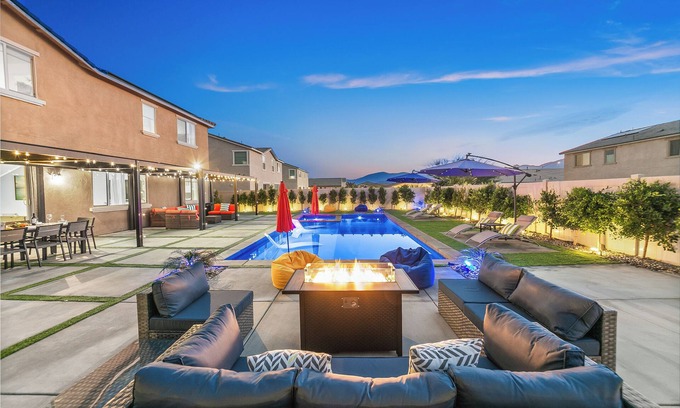Coachella Casa | Coachella Desert Castle! 🏰🌵New everything! Salt water pool, Jacuzzi, Poker room!