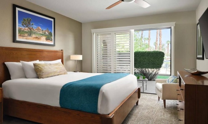 Cathedral City Complejo | COACHELLA & STAGECOACH ACCOMMODATIONS at the Hyatt Vacation Club Desert Oasis
