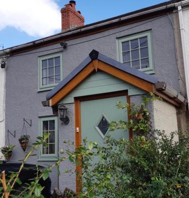 Cynonville Casa | Coaltown Cottage Cosy 4 bed cottage with log burner, close to Gower beaches