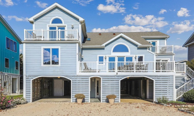 South Bethany Casa | Coastal Bliss Nestled in Bethany Beach: Oceanside, Elevator, Sleeps 16