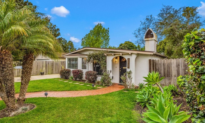 West Mesa Casa | Coastal bungalow with fenced yard & private outdoor living - 2 blocks from beach