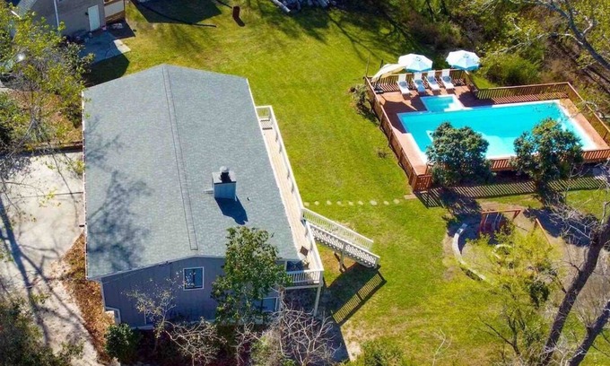 Castle Hayne Casa | Coastal Castle NC · CoastalCastle~Pool~Big~Family