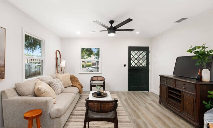 Imperial Beach Casa | Coastal Charm - Close to All